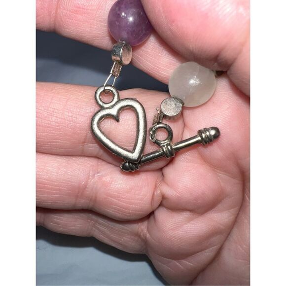 Glass Bead and Heart Toggle Bracelet - Picture 5 of 6